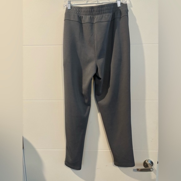 Gray Jogger Sweatpants with Comfort and Style - Picture 3 of 4